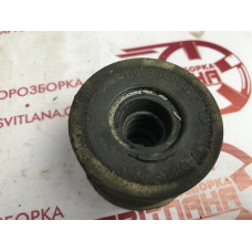 Опора кузова Kia Sorento 2002-2009 841853E000